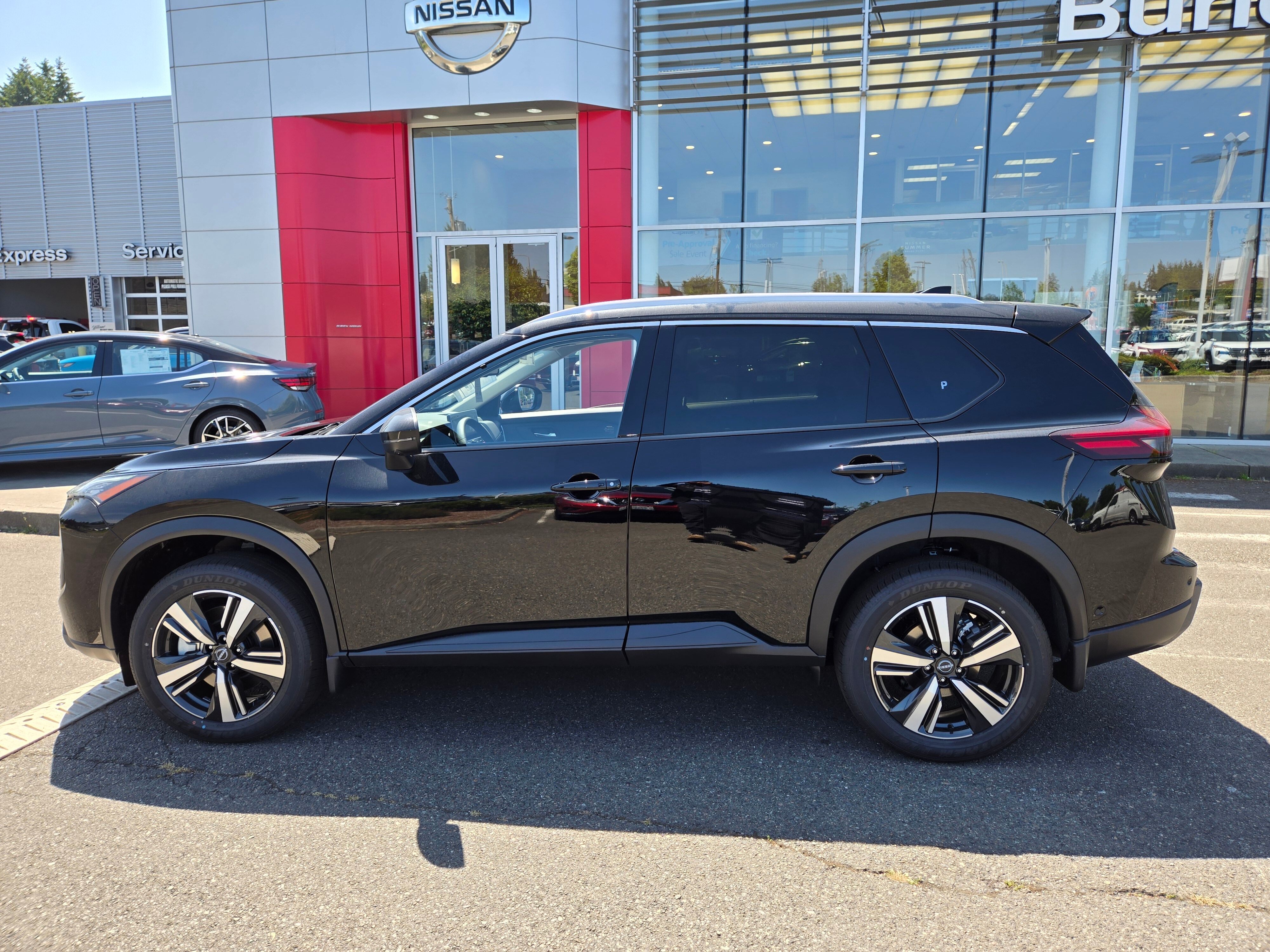 Vehicle image 7 of 24