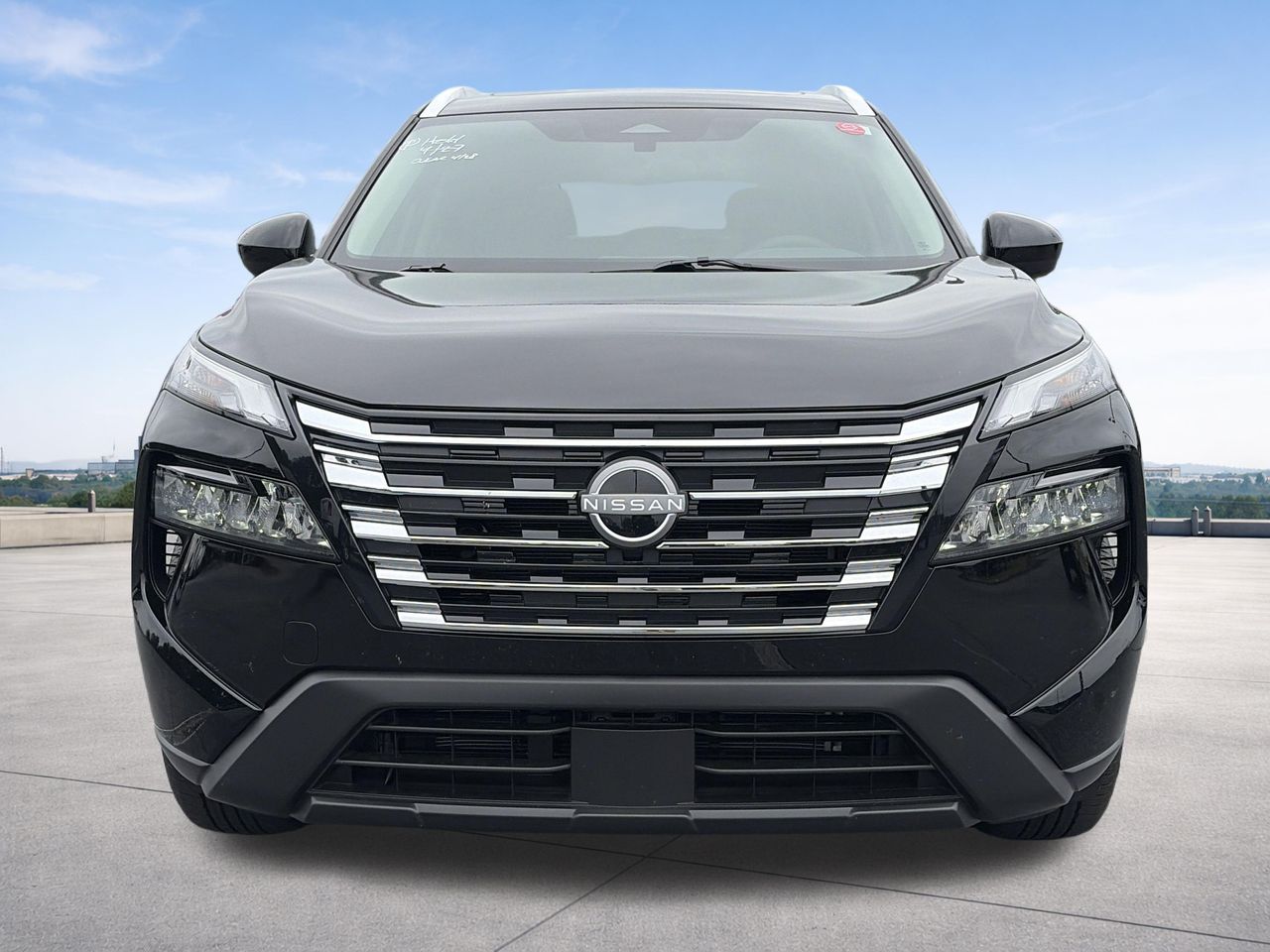 2025 Nissan Rogue SV Image 2 of 30
