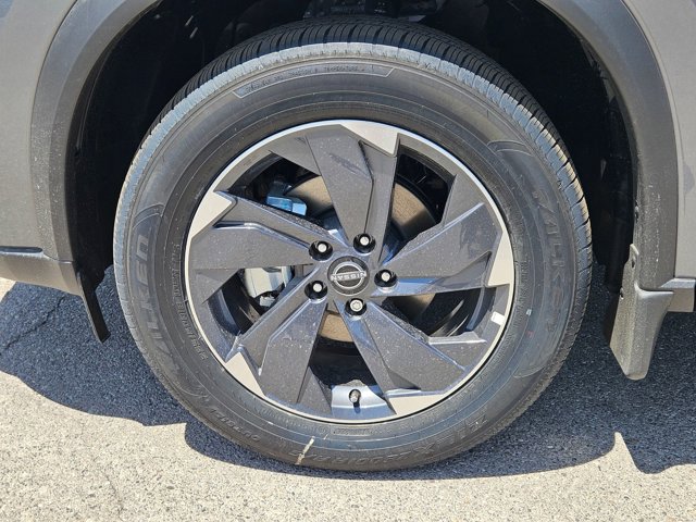 Vehicle image 4 of 7