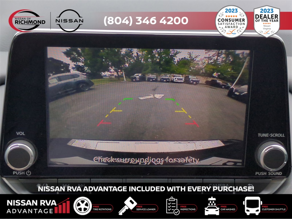 Vehicle image 13 of 27