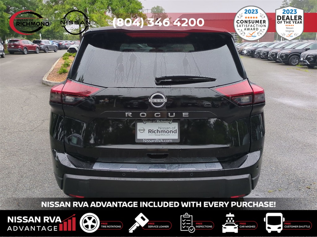 Vehicle image 23 of 27