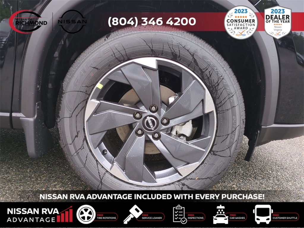 Vehicle image 10 of 27