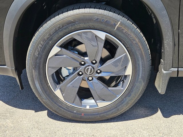 Vehicle image 4 of 7