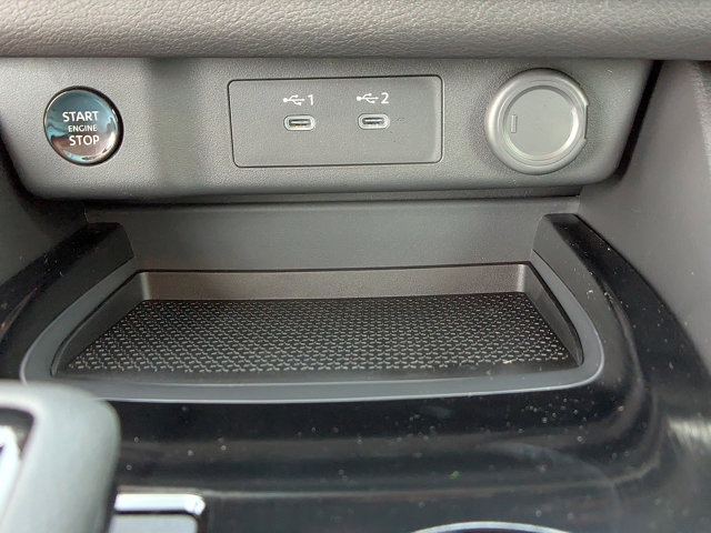 Vehicle image 10 of 29