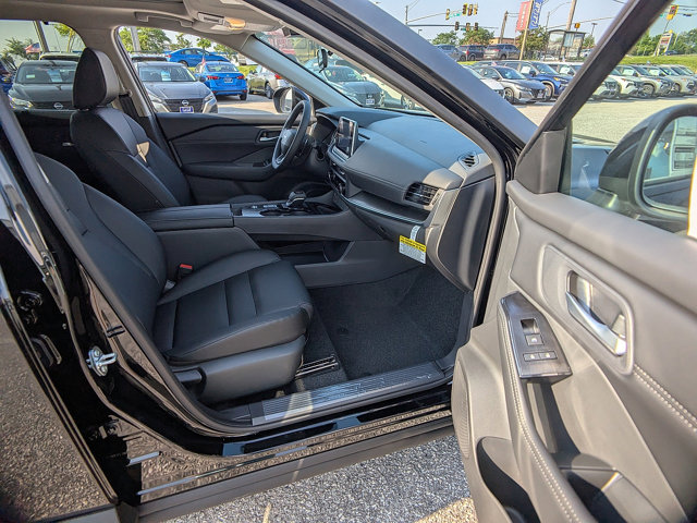 Vehicle image 11 of 29