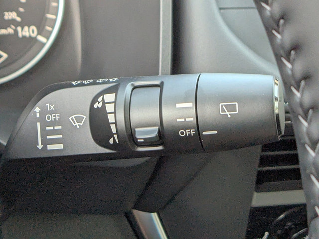 Vehicle image 26 of 29