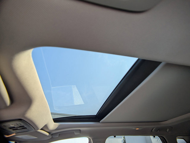 Vehicle image 19 of 29