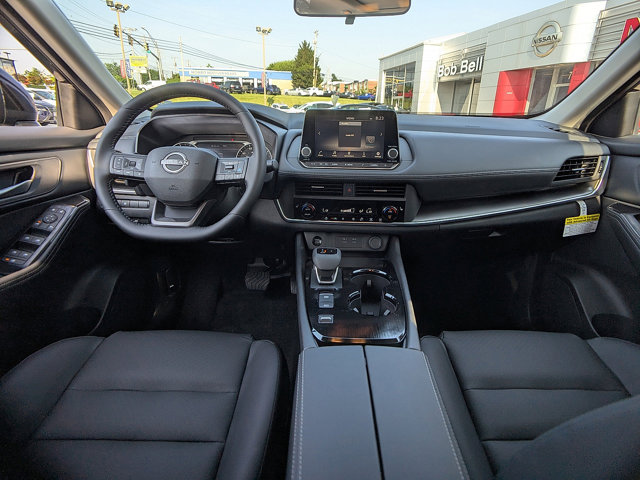 Vehicle image 14 of 29