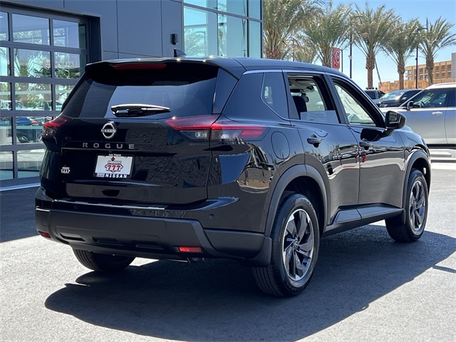 Vehicle image 5 of 28