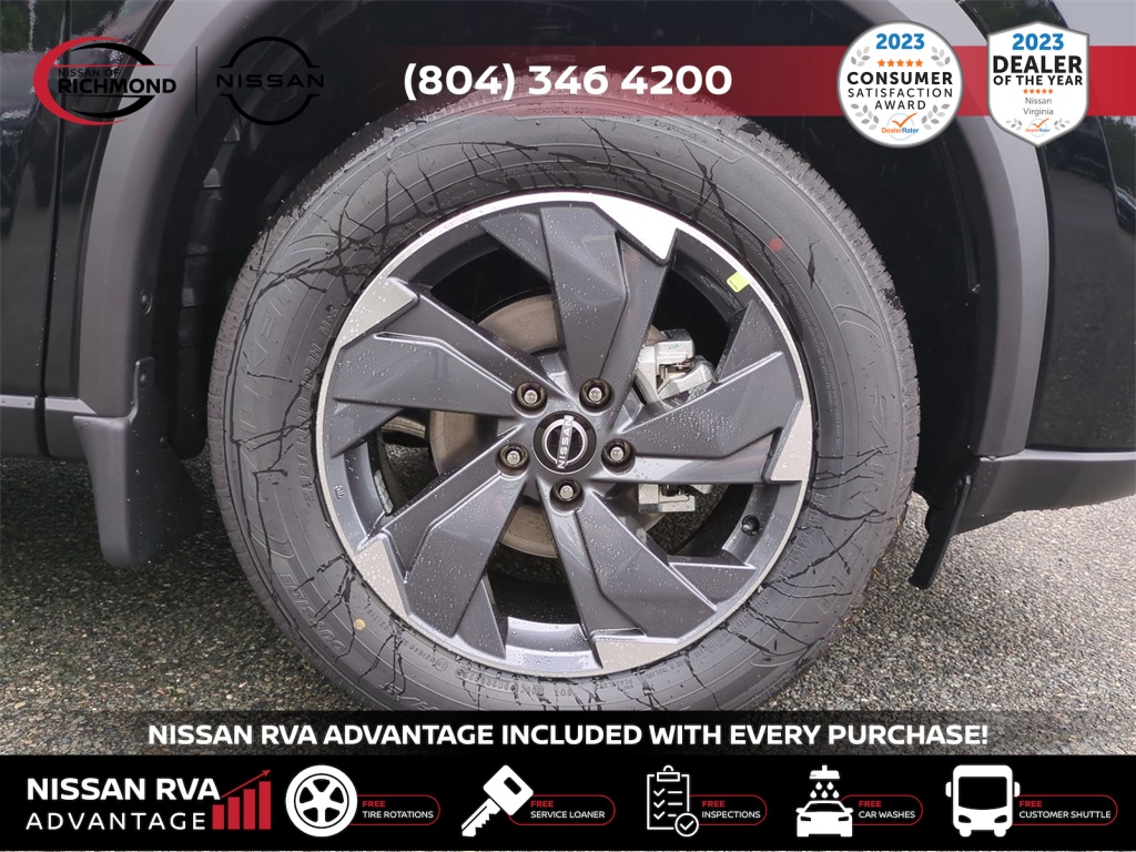 Vehicle image 10 of 27