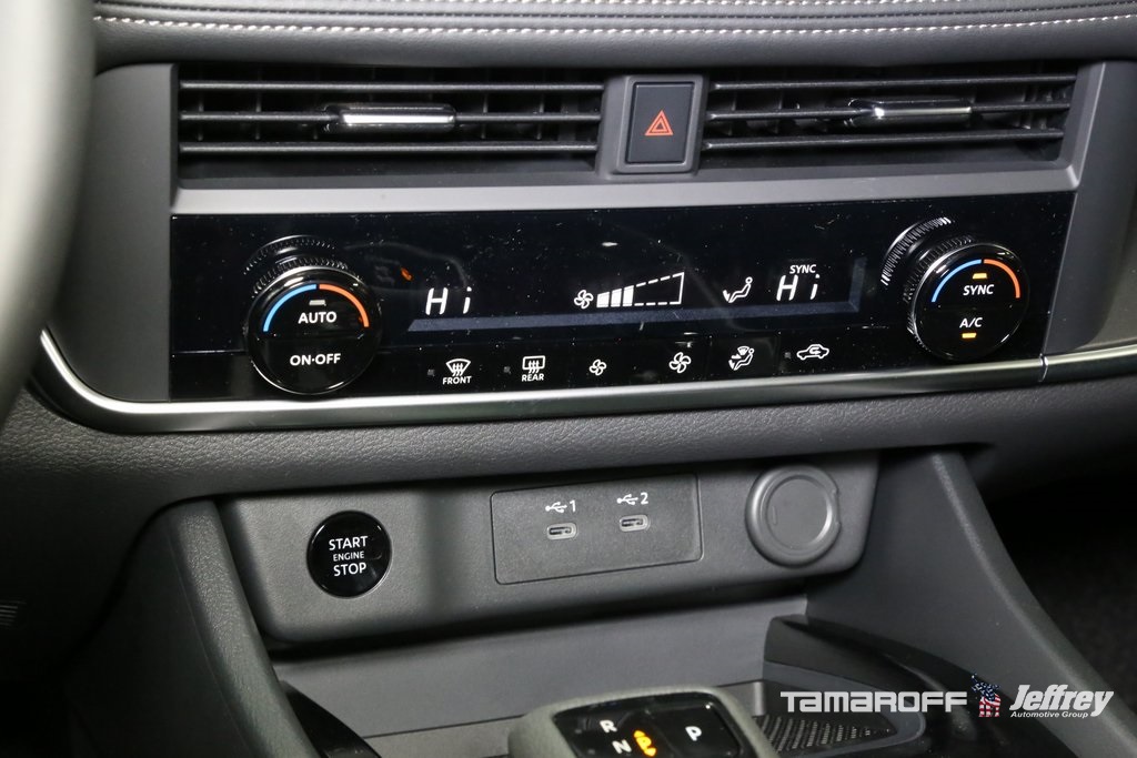 Vehicle image 14 of 18