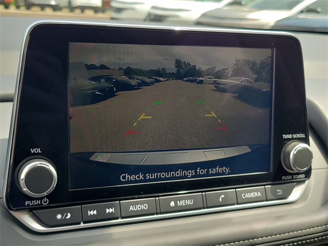 Vehicle image 13 of 29