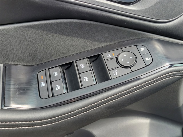 Vehicle image 19 of 29