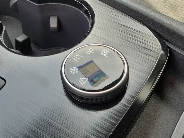Vehicle image 16 of 29