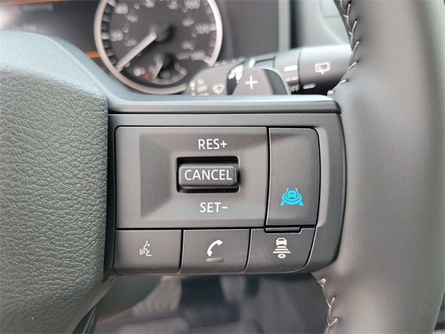 Vehicle image 11 of 29