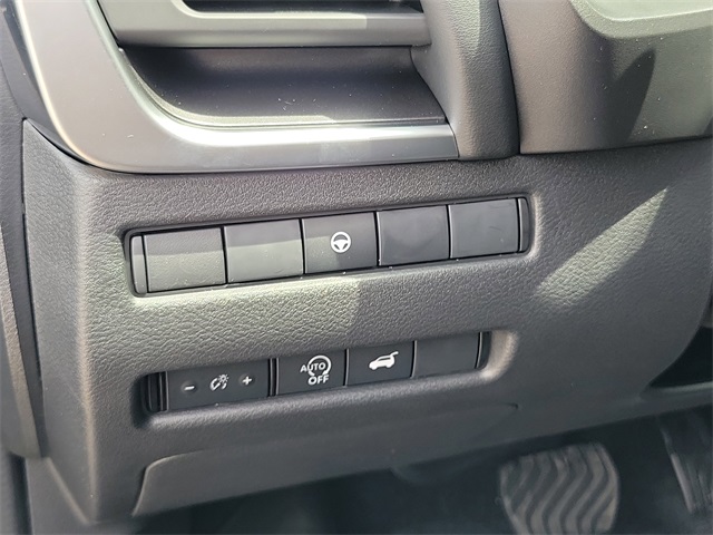 Vehicle image 8 of 29