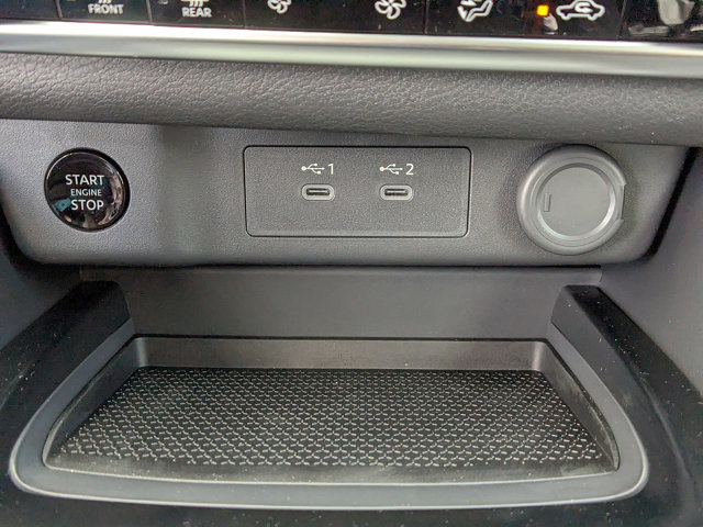 Vehicle image 9 of 27