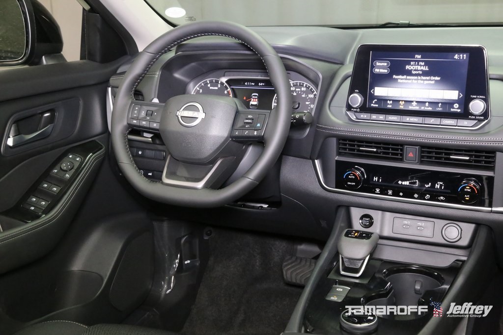 Vehicle image 9 of 18