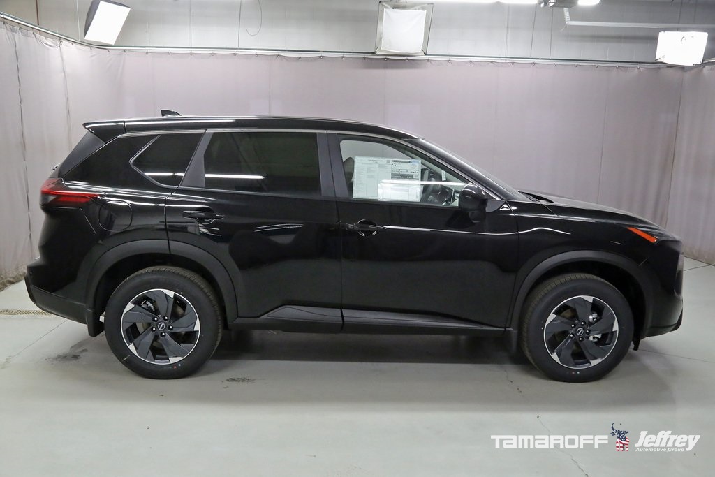 Vehicle image 4 of 18