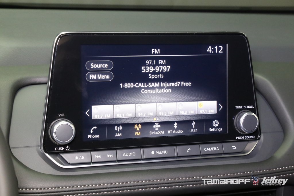 Vehicle image 11 of 18
