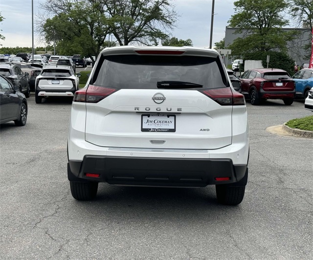 Vehicle image 5 of 18