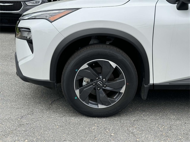 Vehicle image 7 of 18