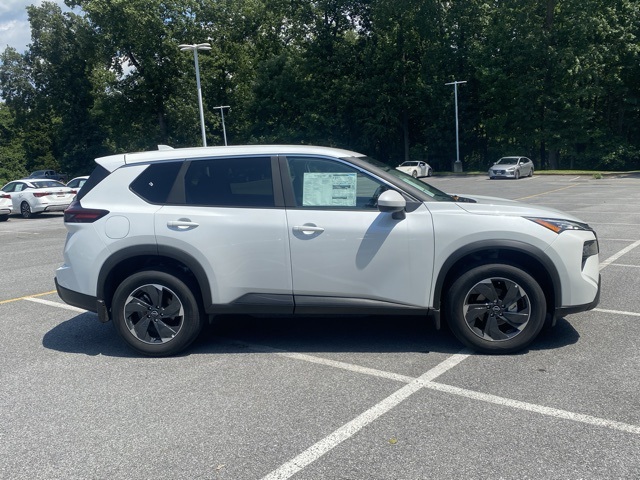Vehicle image 4 of 36