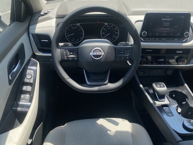 Vehicle image 21 of 36