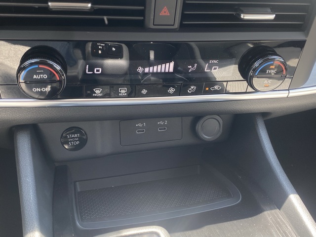 Vehicle image 12 of 36