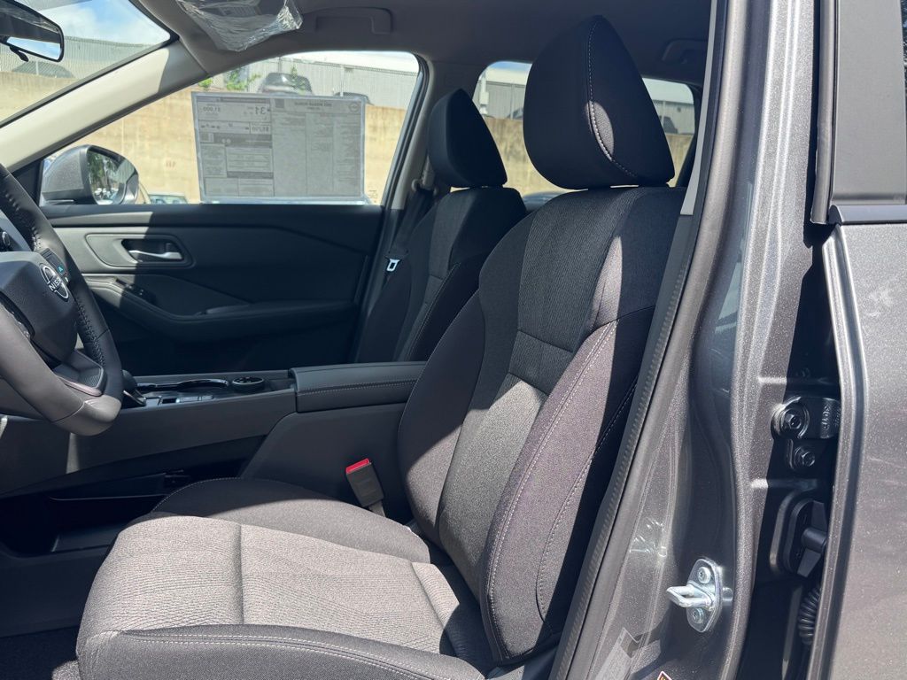 Vehicle image 8 of 23