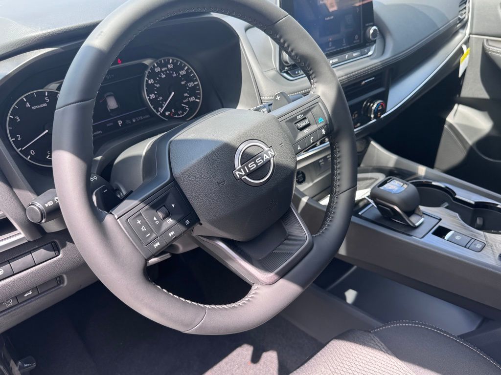 Vehicle image 12 of 23