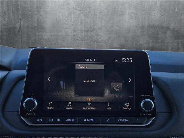 Vehicle image 13 of 17