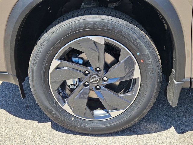 Vehicle image 4 of 7