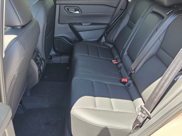 Vehicle image 7 of 7