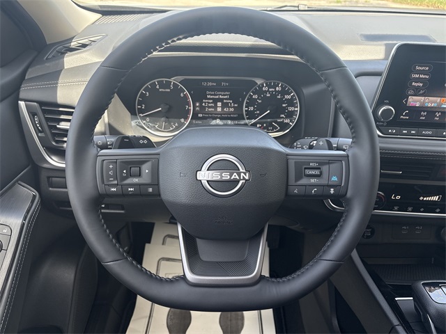 Vehicle image 31 of 40