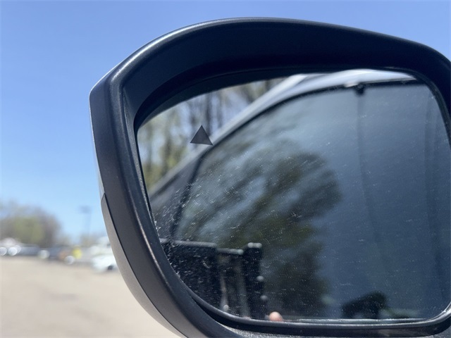Vehicle image 36 of 40