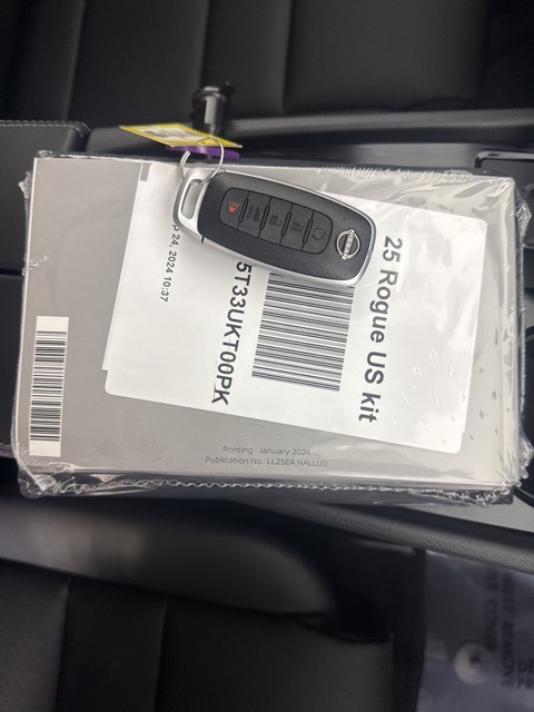 Vehicle image 27 of 28