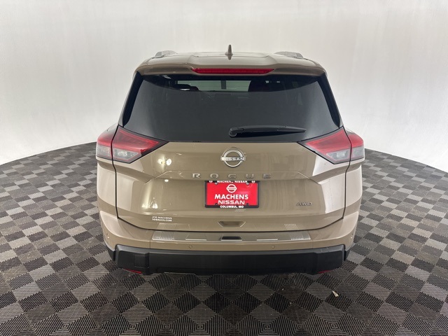 Vehicle image 5 of 28