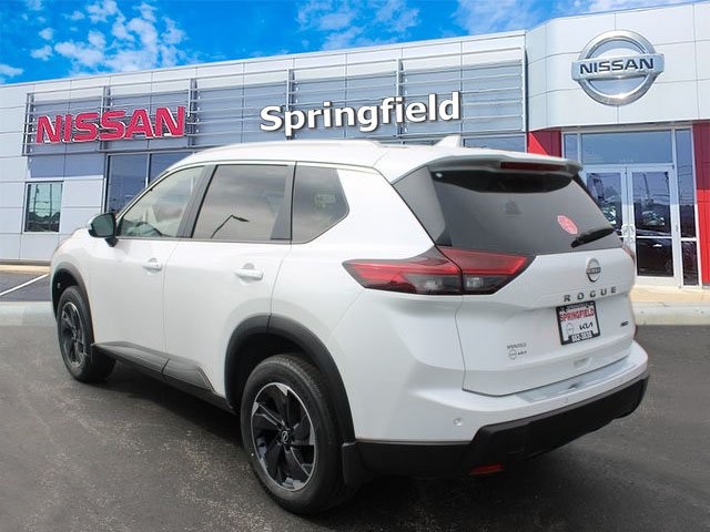 Vehicle image 5 of 21