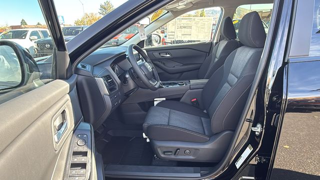 Vehicle image 34 of 41