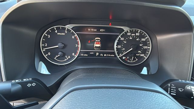 Vehicle image 32 of 41