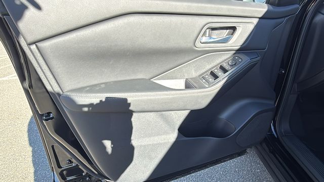 Vehicle image 19 of 41