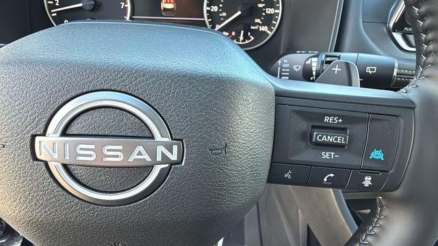 Vehicle image 31 of 41