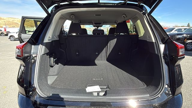 Vehicle image 11 of 41