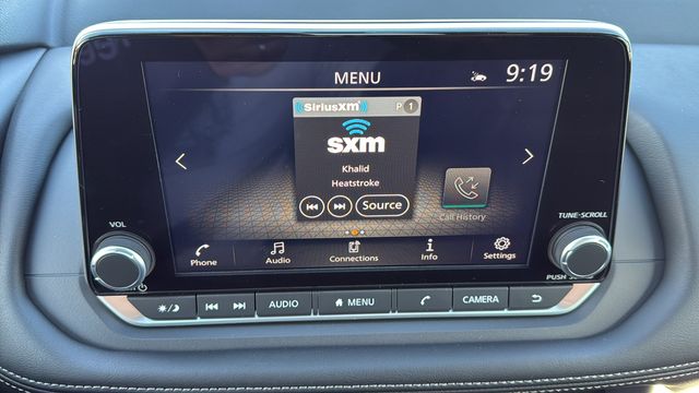 Vehicle image 27 of 41