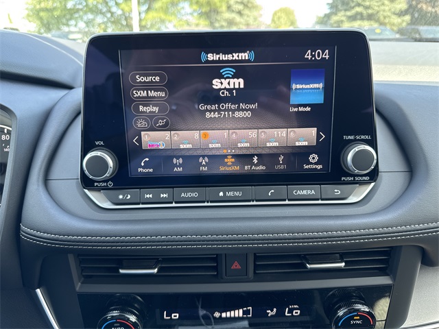 Vehicle image 15 of 19