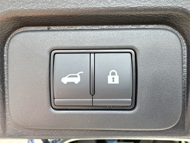 Vehicle image 19 of 19