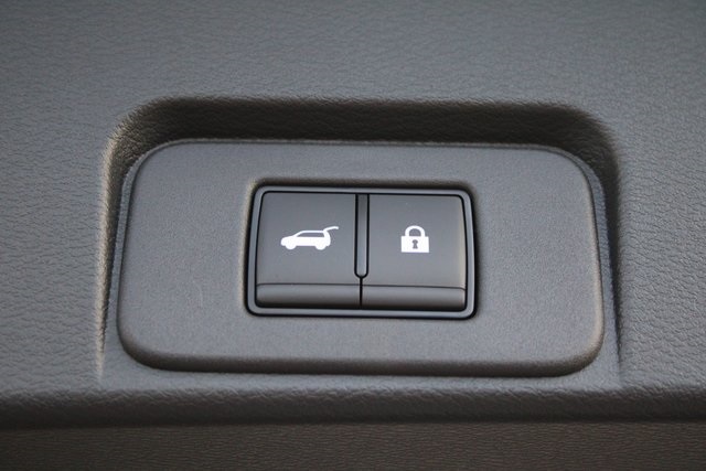 Vehicle image 18 of 19
