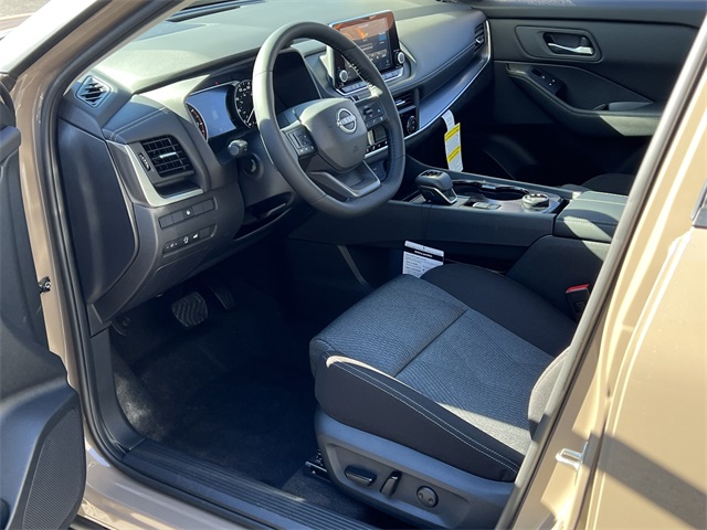 Vehicle image 11 of 28