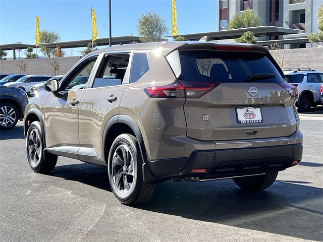 Vehicle image 7 of 28